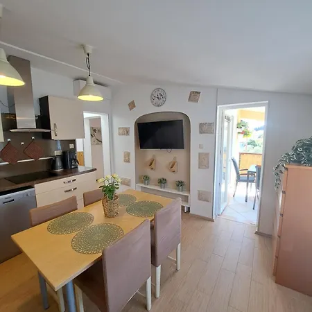 Sweet Lustig Apartment *