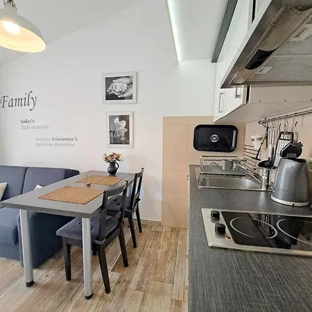 Sweet Lustig Apartment