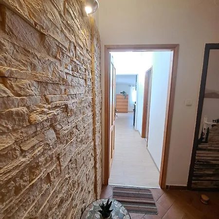 Sweet Lustig Apartment