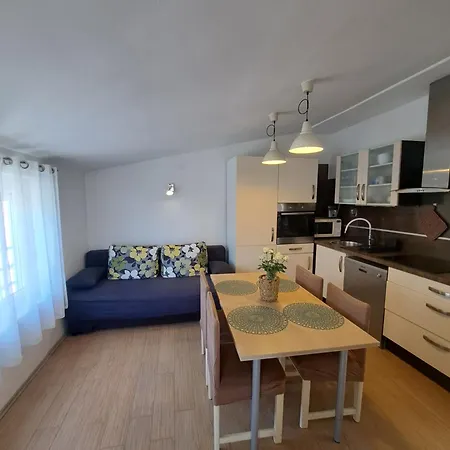 Sweet Lustig Apartment